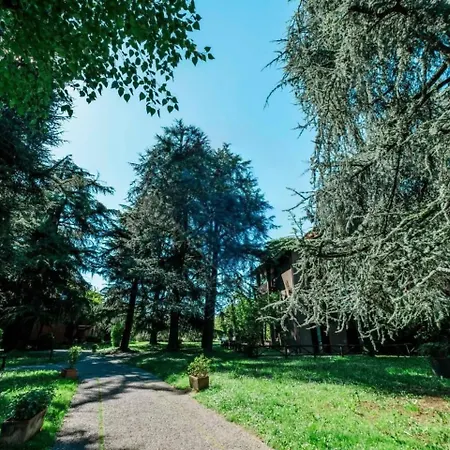 My Bergamo Pool Apartment